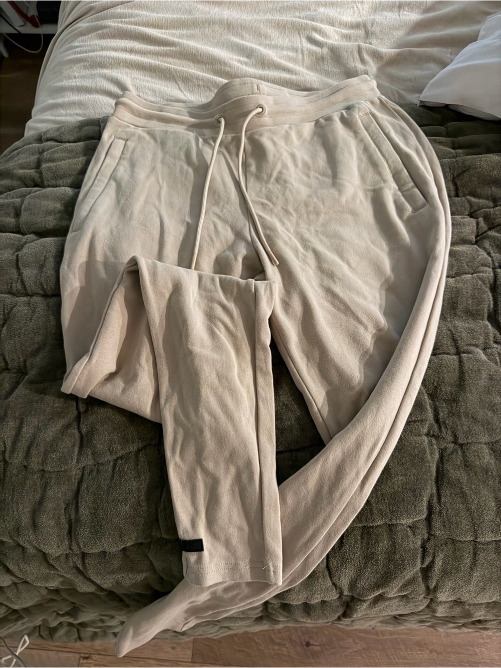 Alphalete Joggers